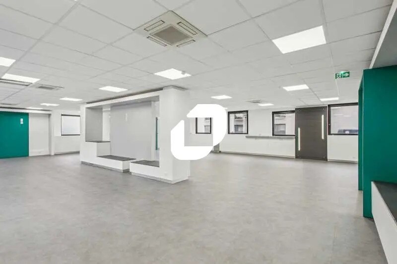 Bureau dans Chatou à louer - Photo de l’immeuble – Image 3 sur 11