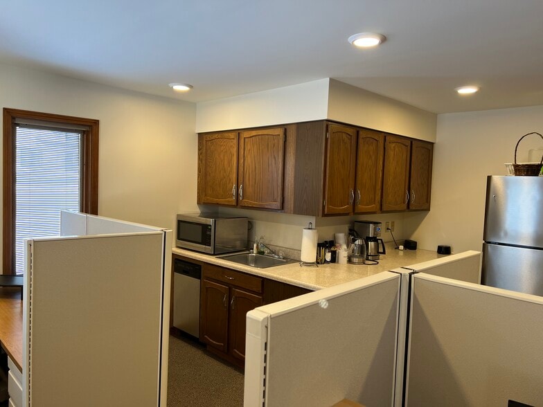 1002 N Eaton St, Albion, MI à vendre - Photo intérieure – Image 3 sur 8
