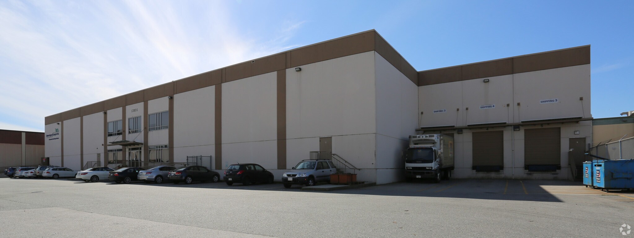 13931 Bridgeport Rd, Richmond, BC à louer Photo principale– Image 1 sur 3
