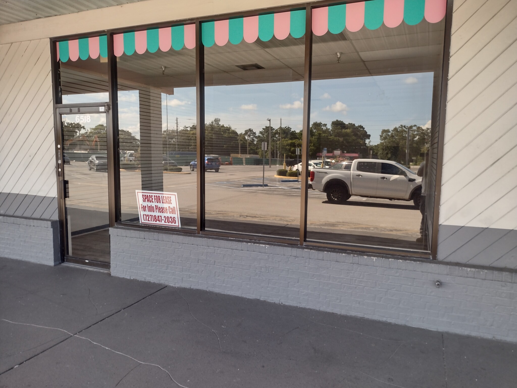 6504-6540 Massachusetts Ave, New Port Richey, FL à louer Photo de l’immeuble– Image 1 sur 5
