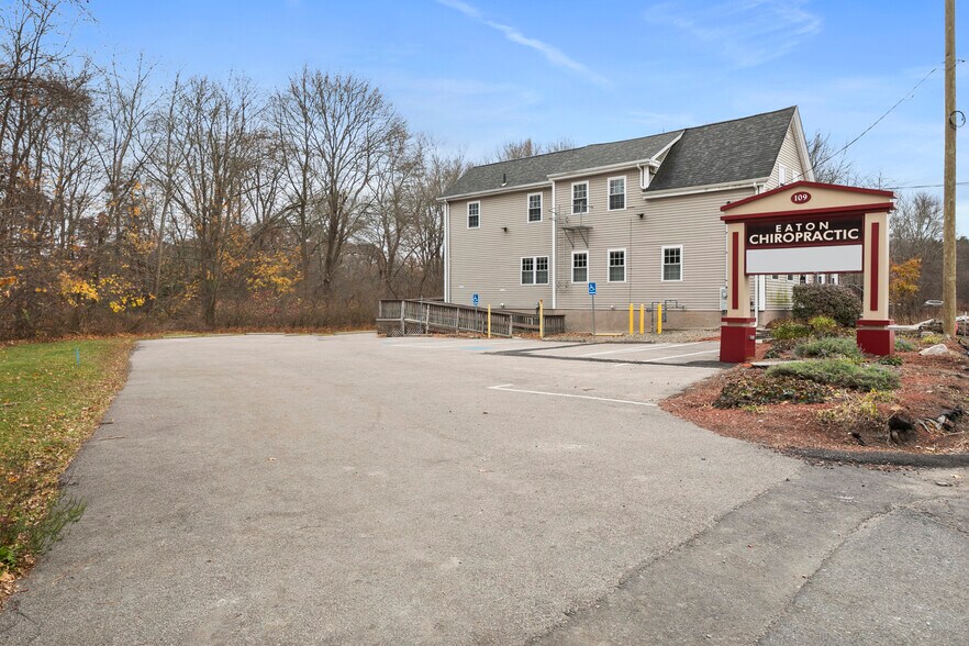 109 Dean St, Taunton, MA à vendre - Photo de l’immeuble – Image 1 sur 40