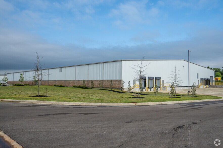 25150 Will McComb Drive, Tanner, AL à louer - Photo principale – Image 2 sur 3