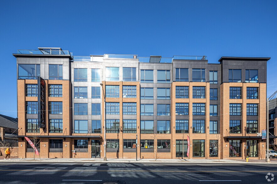349-377 Broad St, Newark, NJ à louer - Photo de l’immeuble – Image 2 sur 9