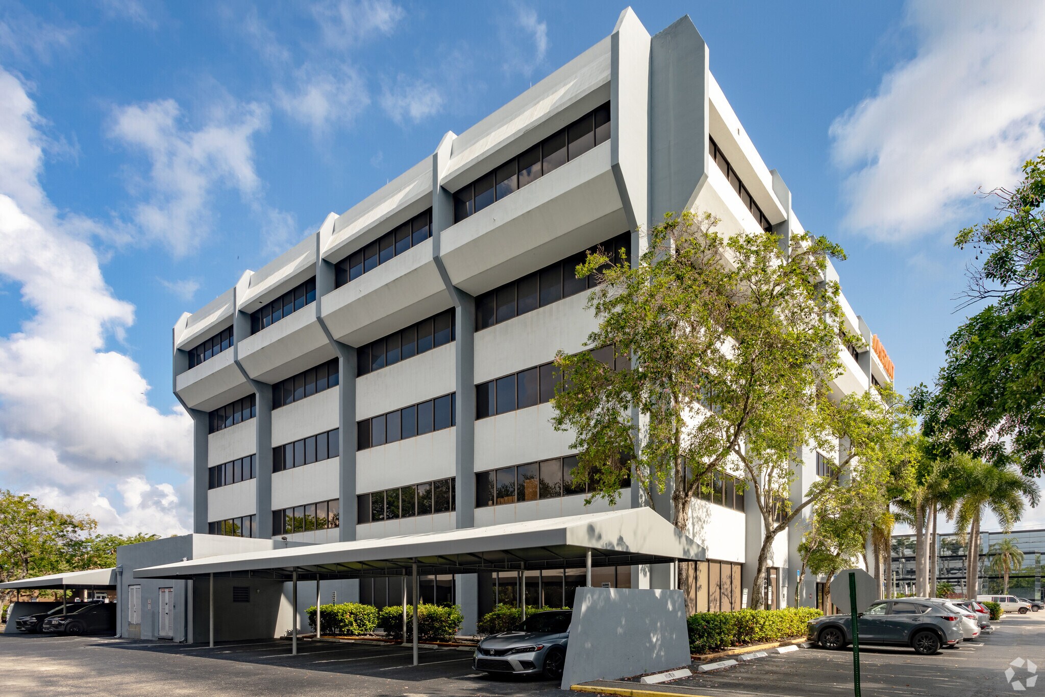 800 W Cypress Creek Rd, Fort Lauderdale, FL à louer Photo de l’immeuble– Image 1 sur 6