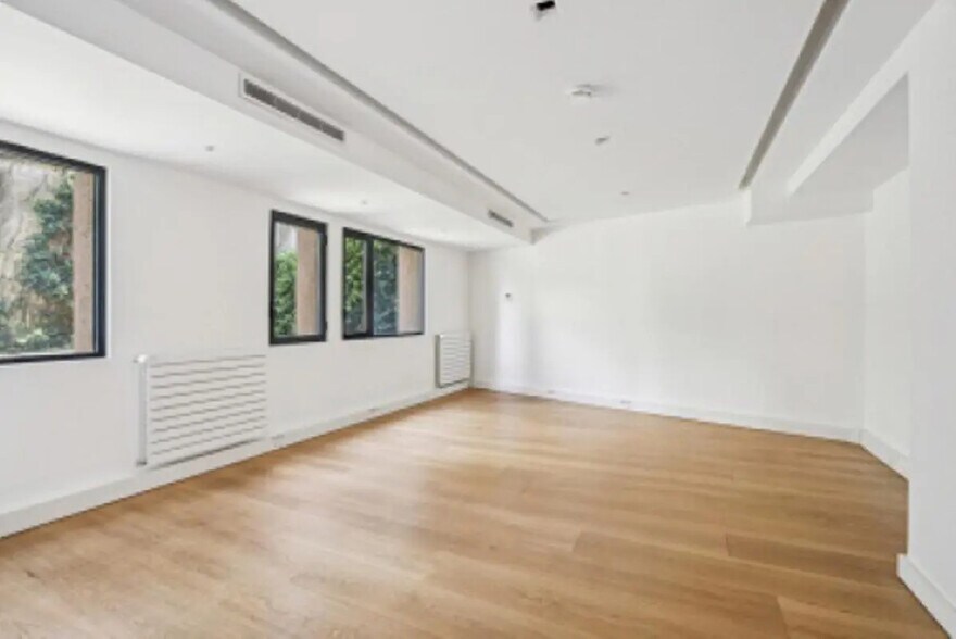 39 Rue Du Docteur Blanche, Paris à louer - Photo de l’immeuble – Image 2 sur 7