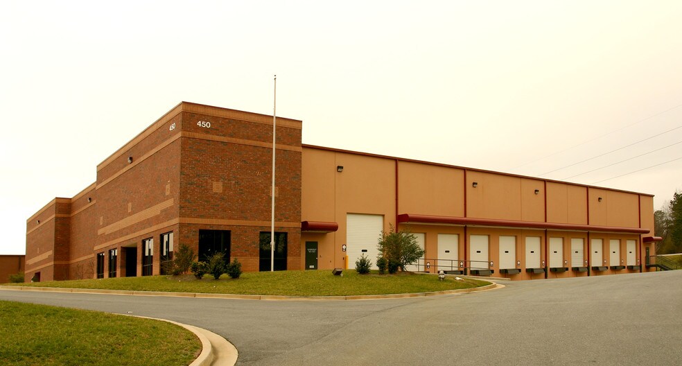 450 Horizon Dr NW, Suwanee, GA à louer - Photo de l’immeuble – Image 2 sur 5