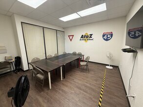 11233 Crown Park Dr, Houston, TX à louer Photo intérieure– Image 2 sur 9