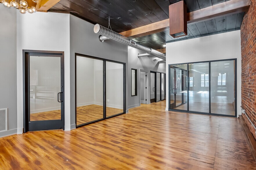 33 N Sandusky St, Delaware, OH à louer - Photo de l’immeuble – Image 1 sur 41