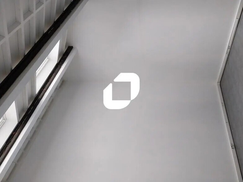 Local commercial dans Voiron à louer - Photo de l’immeuble – Image 3 sur 7