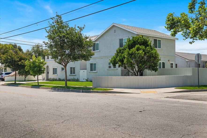 4506 Hedda St, Lakewood, CA à vendre - Photo de l’immeuble – Image 3 sur 116