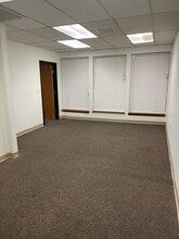 8835 SW Canyon Ln, Portland, OR à louer Photo intérieure– Image 2 sur 4