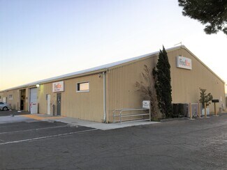 Plus de détails pour 735-737 W Ridgecrest Blvd, Ridgecrest, CA - Industriel/Logistique à louer