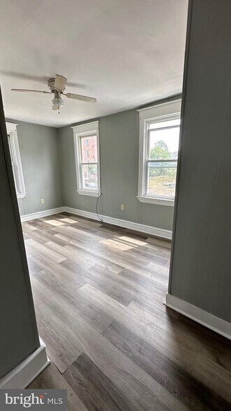 456 S Broadway, Gloucester City, NJ à vendre - Photo intérieure – Image 2 sur 23