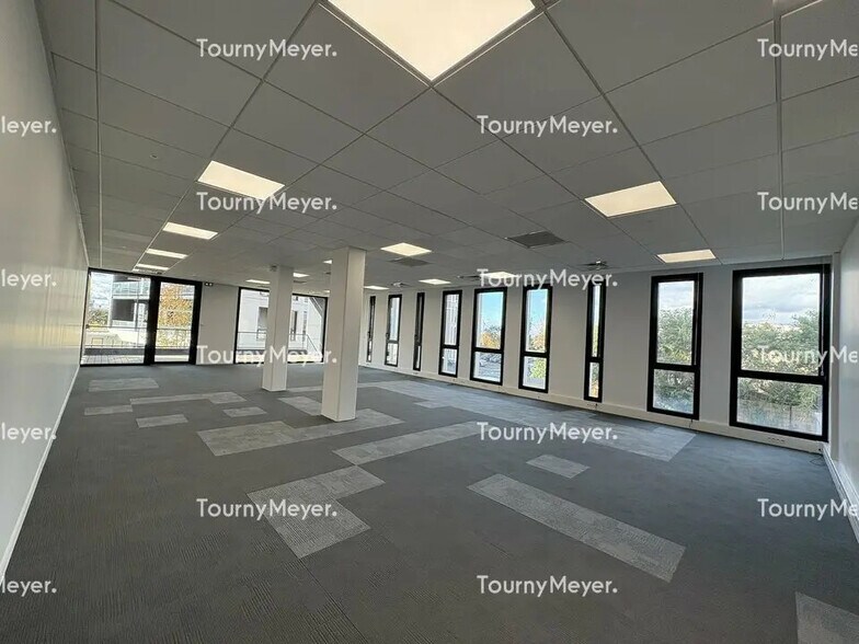 Bureau dans Toulouse à louer - Photo de l’immeuble – Image 2 sur 8