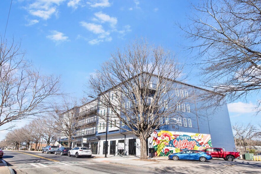 456 Flat Shoals Ave SE, Atlanta, GA à louer - Photo de l’immeuble – Image 3 sur 8
