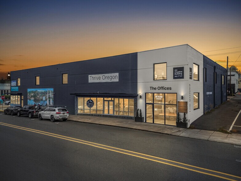 502 7th St, Oregon City, OR à vendre - Photo de l’immeuble – Image 2 sur 19