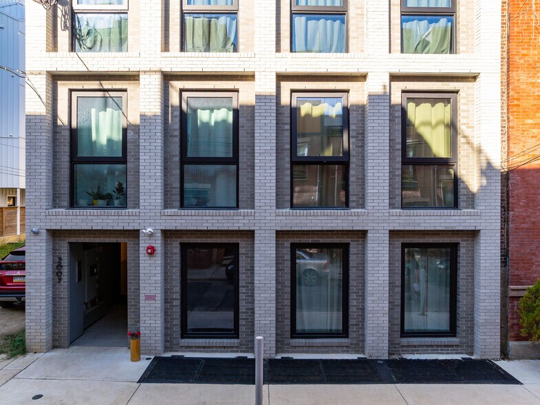2007 Cambridge St, Philadelphia, PA à vendre - Photo de l’immeuble – Image 2 sur 55