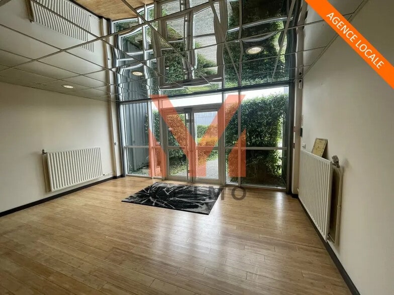 Bureau dans Les Alluets-le-Roi à louer - Photo de l’immeuble – Image 3 sur 8