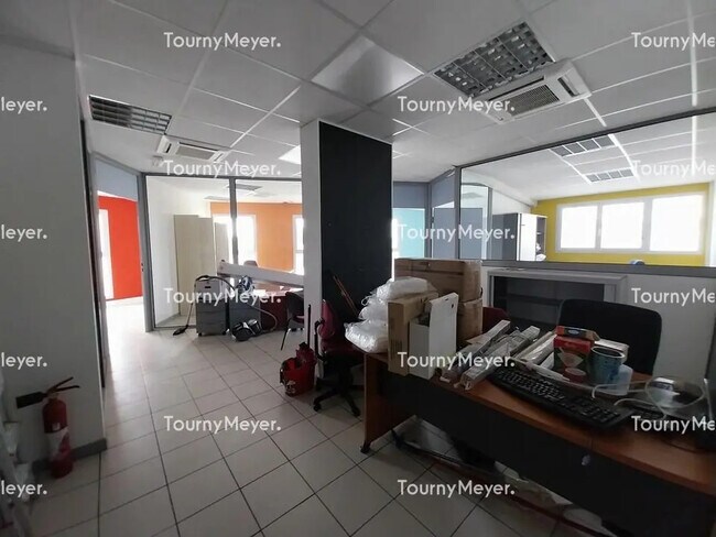 Plus de détails pour Bureau à louer