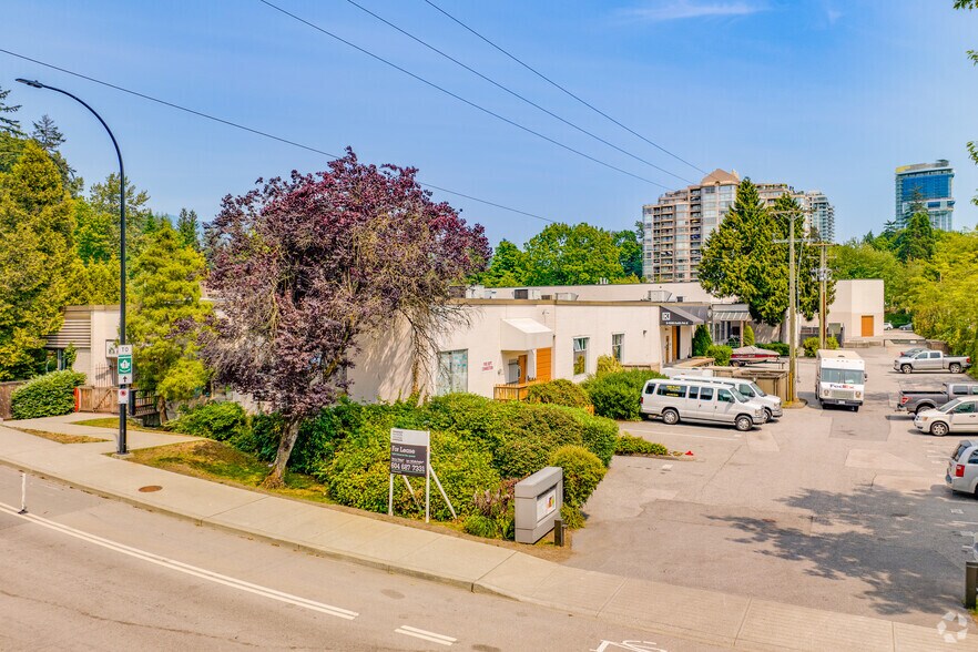 1225 E Keith Rd, North Vancouver, BC à louer - Photo de l’immeuble – Image 3 sur 6