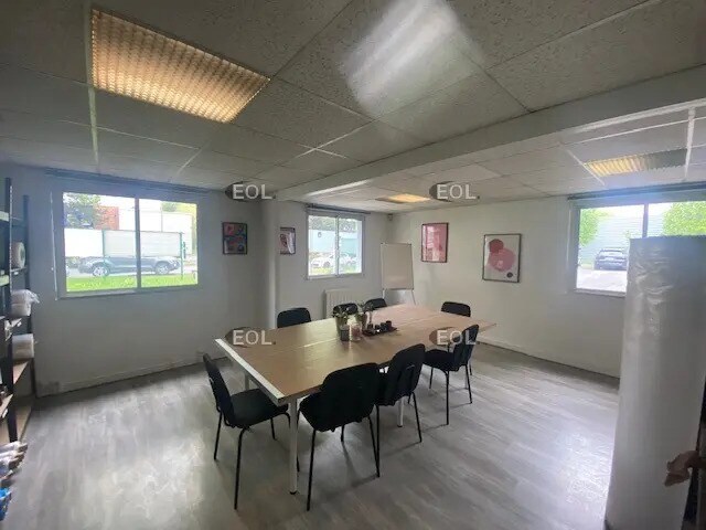 Local d’activités dans Bondoufle à louer - Photo de l’immeuble – Image 2 sur 14