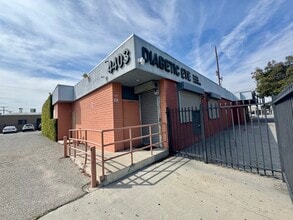 4401-4405 S Vermont Ave, Los Angeles, CA à louer Photo intérieure– Image 2 sur 13