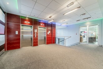 3737 Boul Cremazie E, Montréal, QC à louer Photo intérieure– Image 1 sur 21