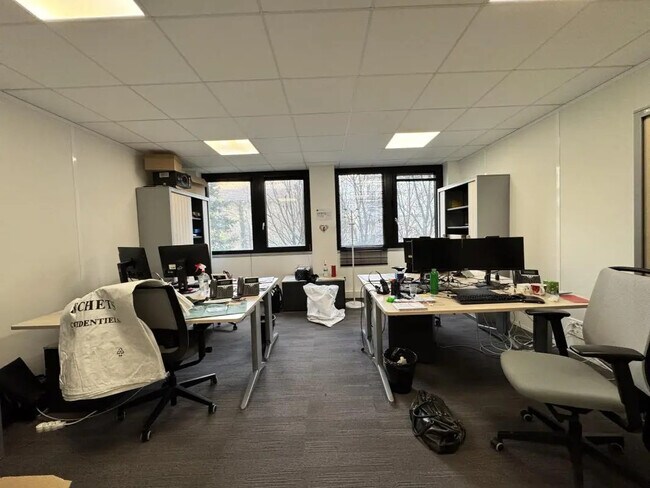 Plus de détails pour Bureau à louer