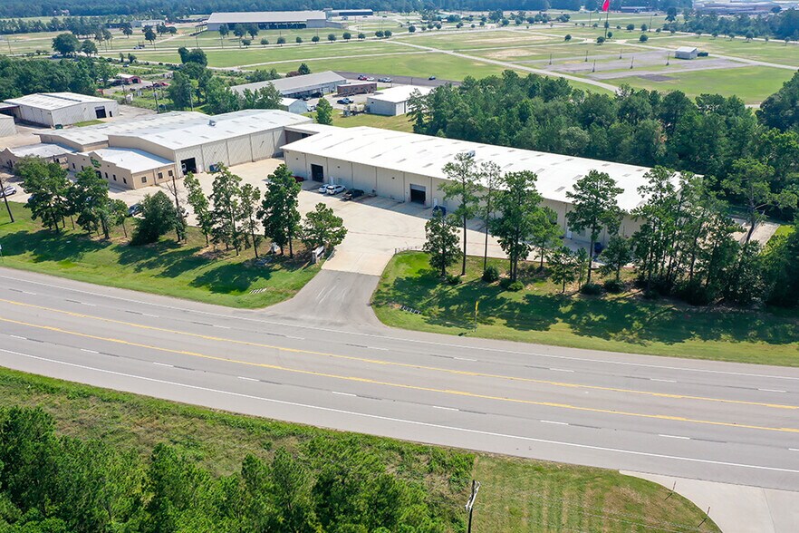 1209-1215 N FM 3083 Rd E, Conroe, TX à louer - Photo de l’immeuble – Image 3 sur 43