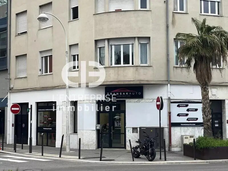 Local commercial dans Nice à louer Photo de l’immeuble– Image 1 sur 12
