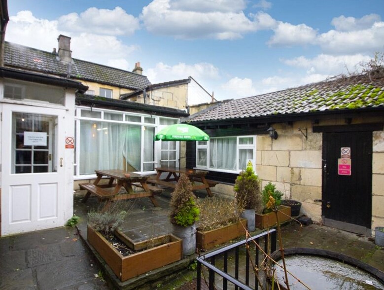 223 London Rd E, Bath à vendre - Photo de l’immeuble – Image 3 sur 11
