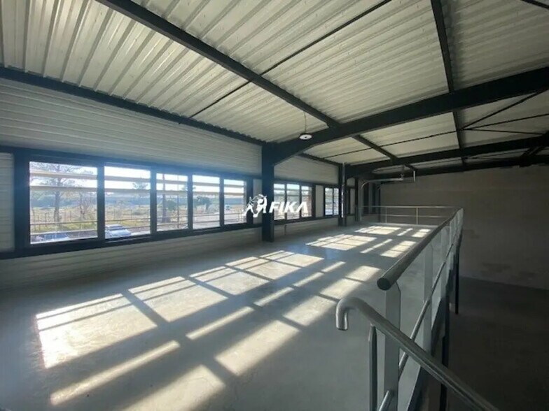 Local d'activités dans Pibrac à vendre - Photo de l’immeuble – Image 3 sur 5