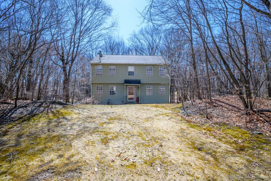 12 Beacon Hill Blvd, Wolcott, CT à vendre - Photo de l’immeuble – Image 2 sur 14
