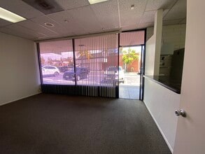6602-6628 Mission Gorge Rd, San Diego, CA à louer Photo intérieure– Image 2 sur 6
