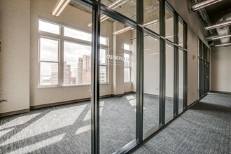 420 Throckmorton St, Fort Worth, TX à louer Photo intérieure– Image 2 sur 23