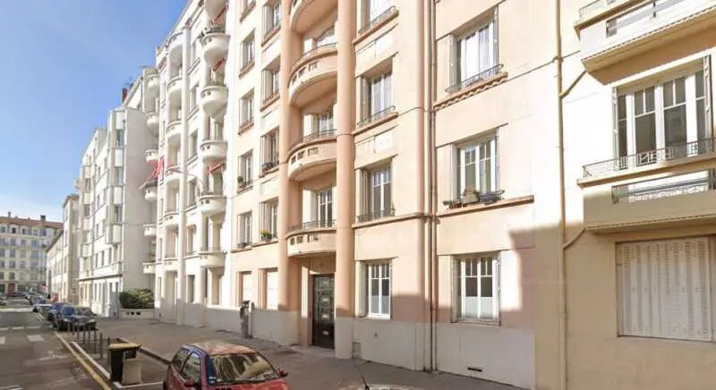 Bureau dans Lyon à louer - Photo de l’immeuble – Image 1 sur 8