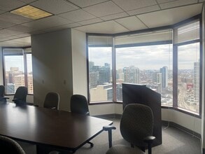 425 S Financial Pl, Chicago, IL à louer Photo de l’immeuble– Image 2 sur 4