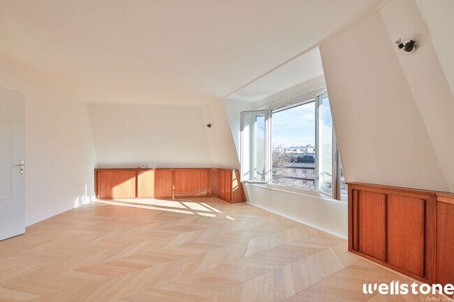 Plus de détails pour 1 Rue Alfred De Vigny, Paris - Bureau à louer