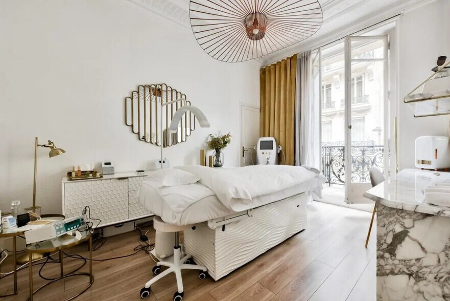 Bureau dans Paris à louer - Photo de l’immeuble – Image 1 sur 8