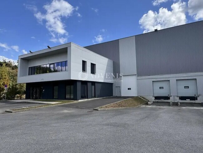 Plus de détails pour Industriel/Logistique à louer
