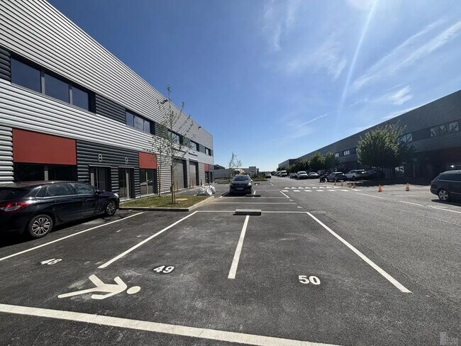 Plus de détails pour Industriel/Logistique à louer