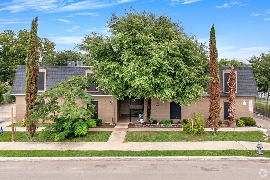 1004 Allena Dr, San Antonio, TX à vendre - Photo de l’immeuble – Image 2 sur 19