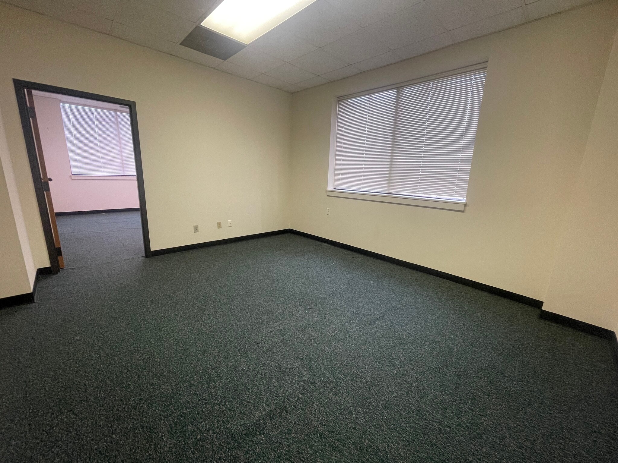 1701 Sunset Ave, Rocky Mount, NC à vendre Photo intérieure– Image 1 sur 6