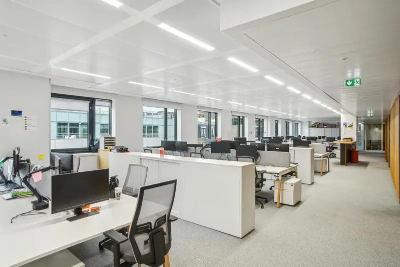 Bureau dans Levallois-Perret à louer - Photo de l’immeuble – Image 2 sur 29