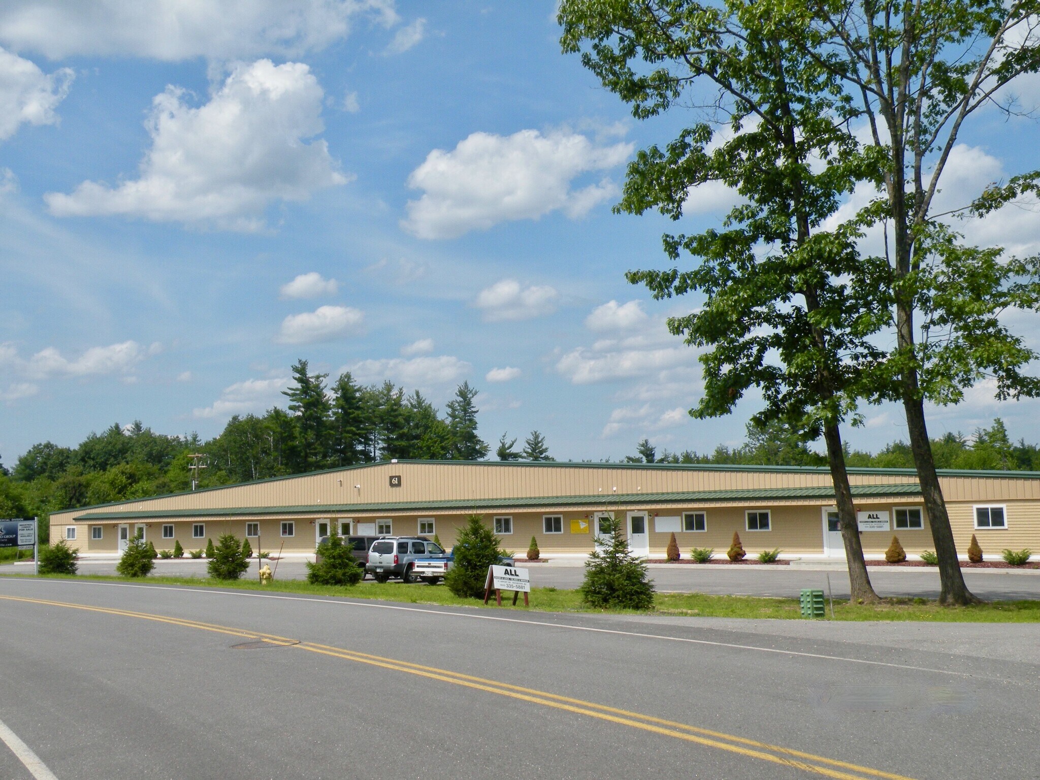 61 Airport Dr, Rochester, NH à louer Photo de l’immeuble– Image 1 sur 8
