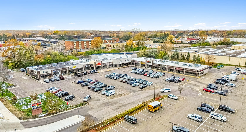 3673 N Lexington Ave, Arden Hills, MN à louer - Photo de l’immeuble – Image 3 sur 11