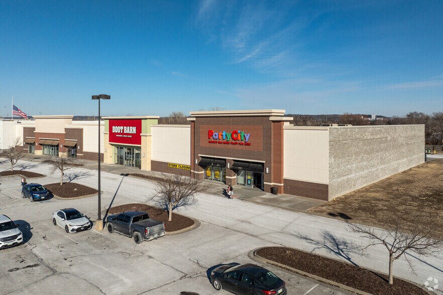 3271 Market Place Dr, Council Bluffs, IA à vendre - Photo de l’immeuble – Image 2 sur 8