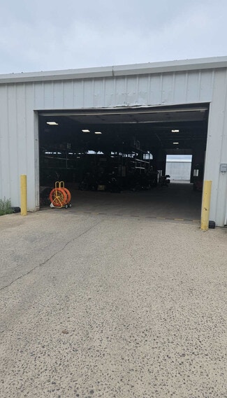Plus de détails pour 45900 Old Ox Rd, Dulles Town Center, VA - Industriel/Logistique à vendre