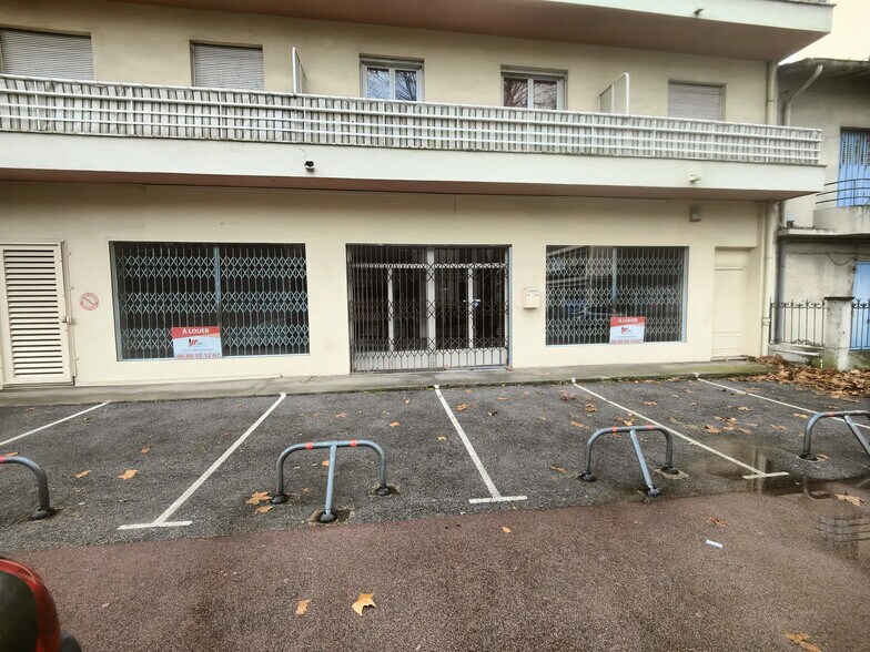 Bureau dans Antibes à louer - Photo de l’immeuble – Image 1 sur 9