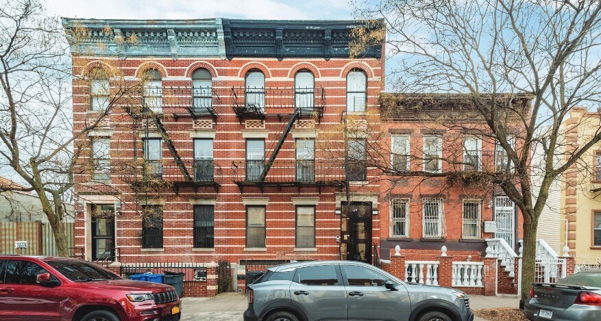 2238 Pacific St, Brooklyn, NY à vendre Photo principale– Image 1 sur 5